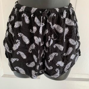 ❤️ 3 for $40 - Brandy Melville shorts super comfy